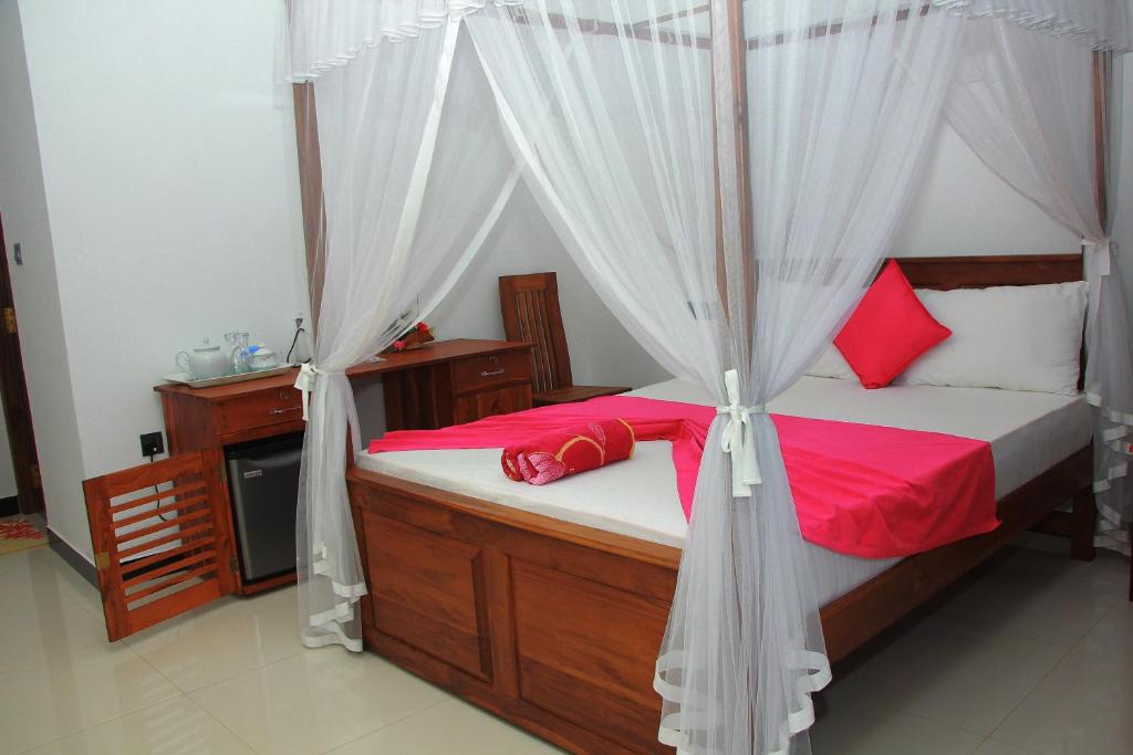 Maduranga n Guest room 2