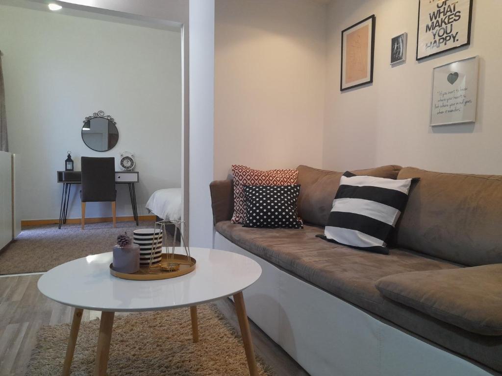 Apartment Mana room 3