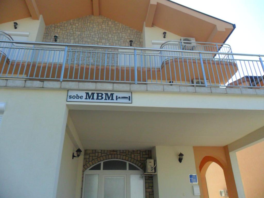 Rooms MBM room 1