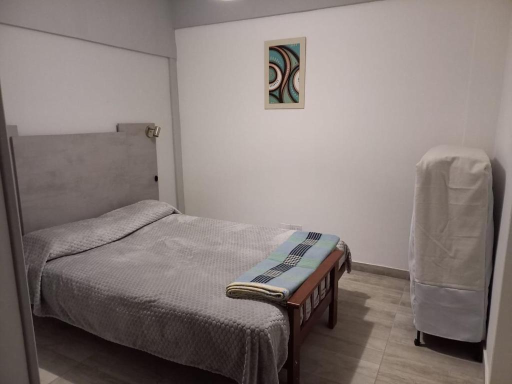 Meir 10 room 2