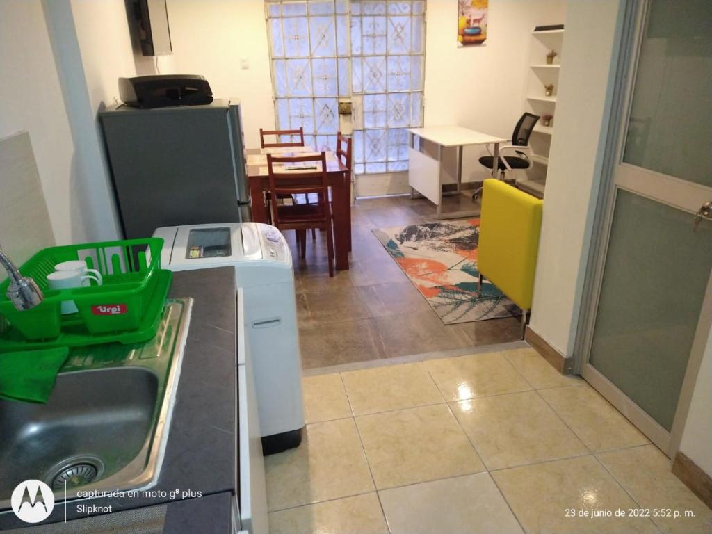 Minidepartamento Los Olivos room 2