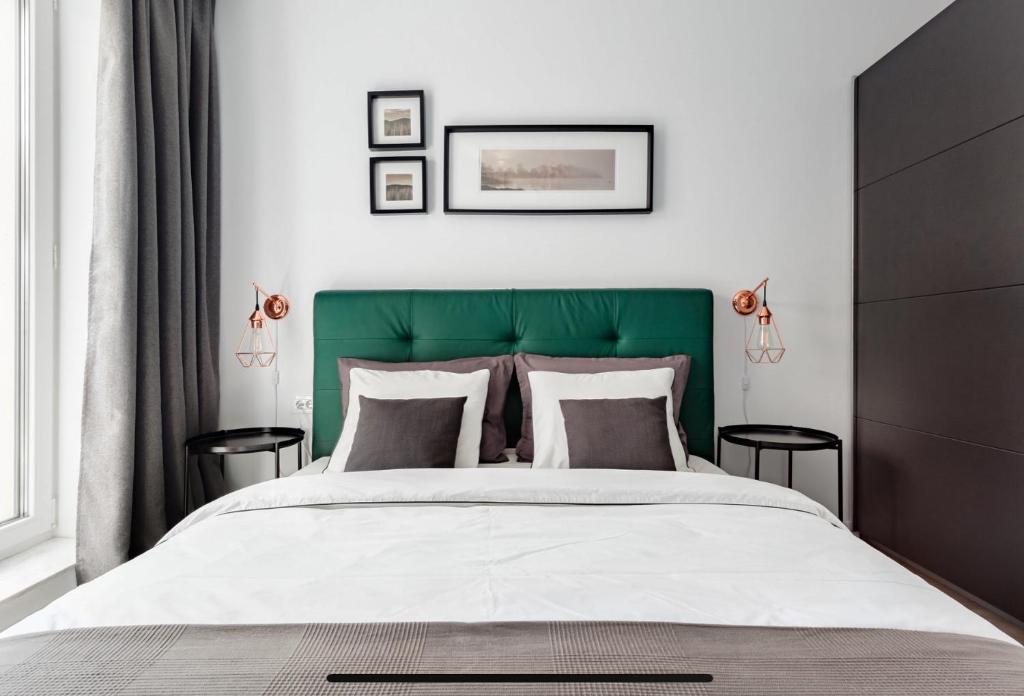 Modern Studio room 1