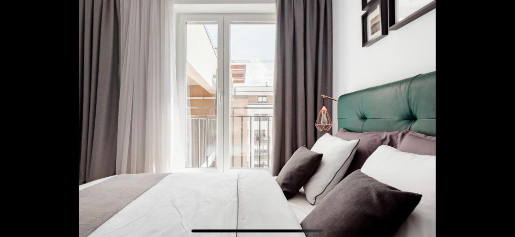 Modern Studio room 4