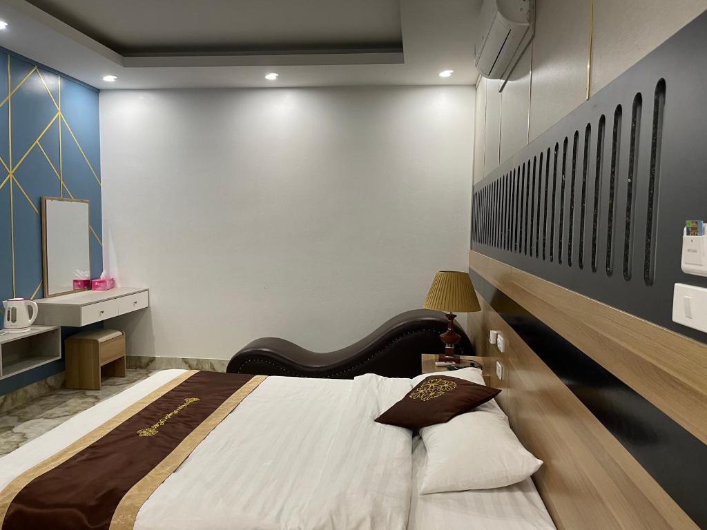 Ngoc Huyen Hotel room 1