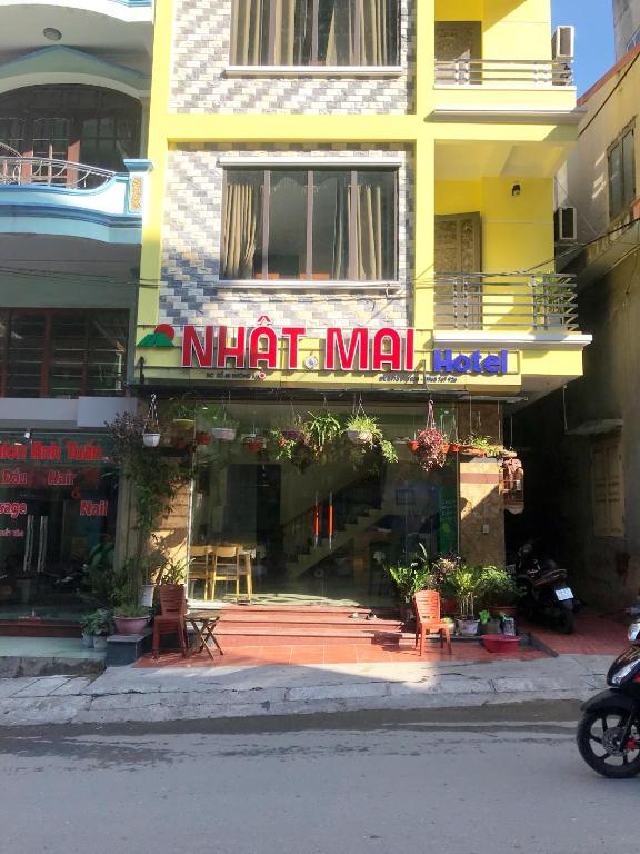 Nhat Mai Hotel room 1