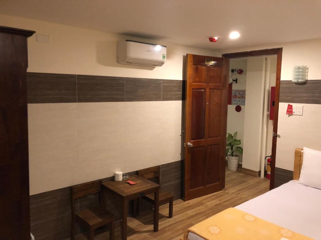 Trang Nhung Hotel Nha Trang room 6