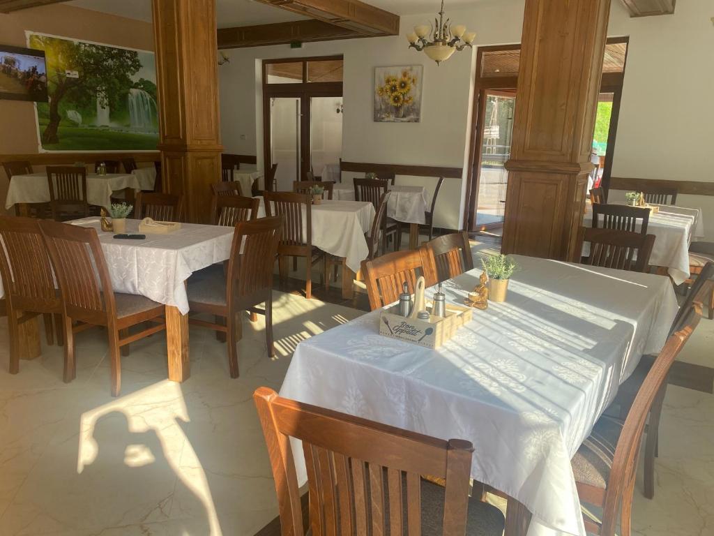 MOTEL RESTAURANT NICOL room 5