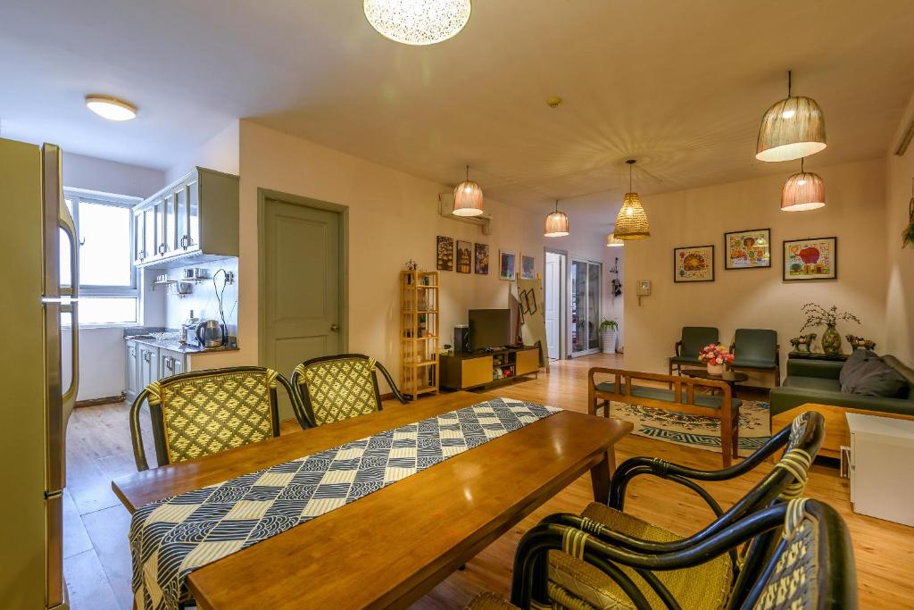 Private room 2 in Nup Saigon Homestay room 6