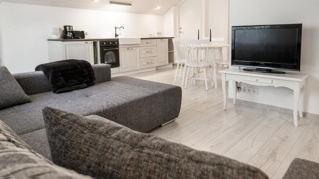 Best Stay- Pärnu With Garden room 5