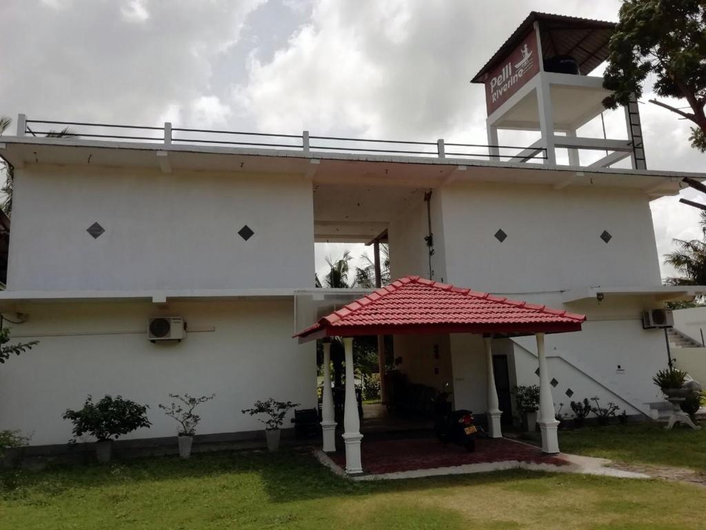 Pelli Riverine room 1