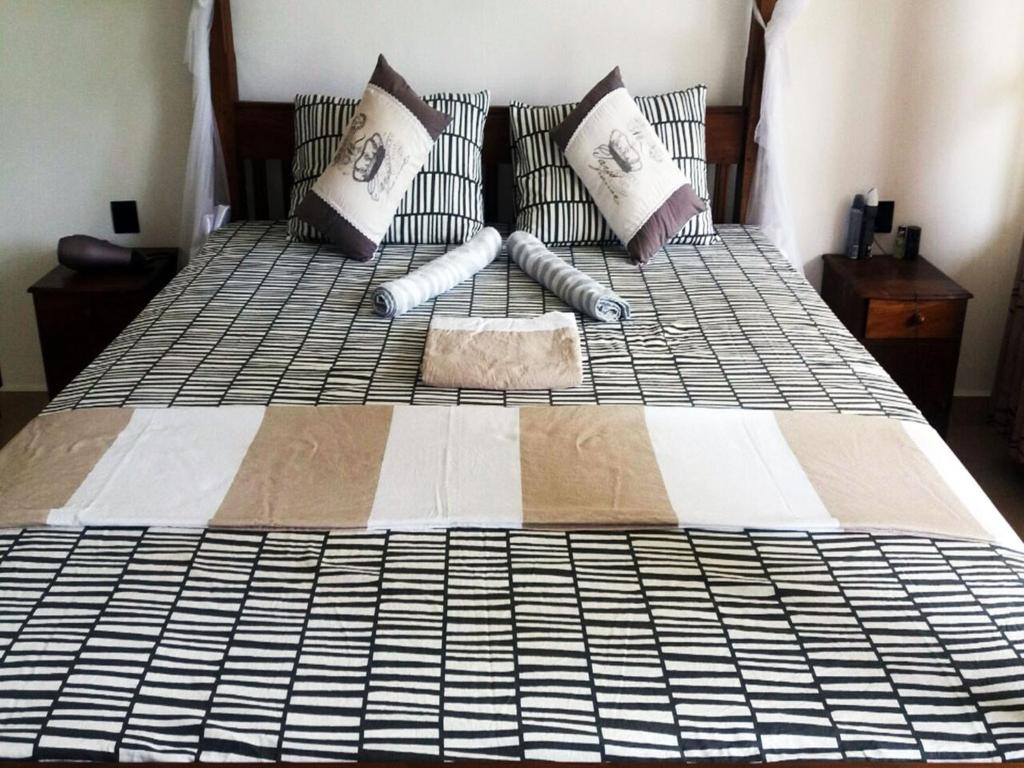 Pelli Riverine room 4