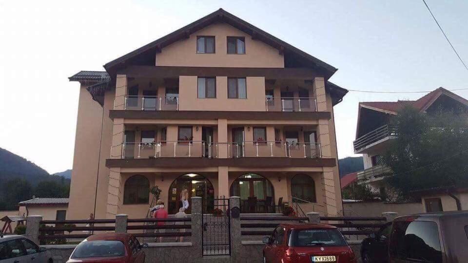 Pensiunea Alex room 2