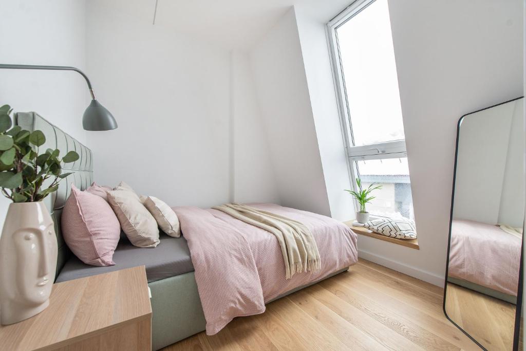 Platinum apartment room 3