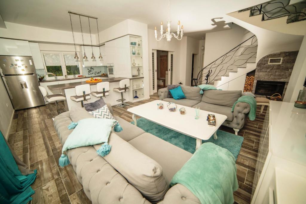 Riverside Plaza Villa room 1