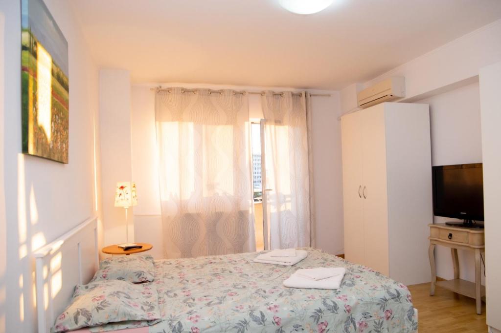 City Central Studio , Ploiesti room 1