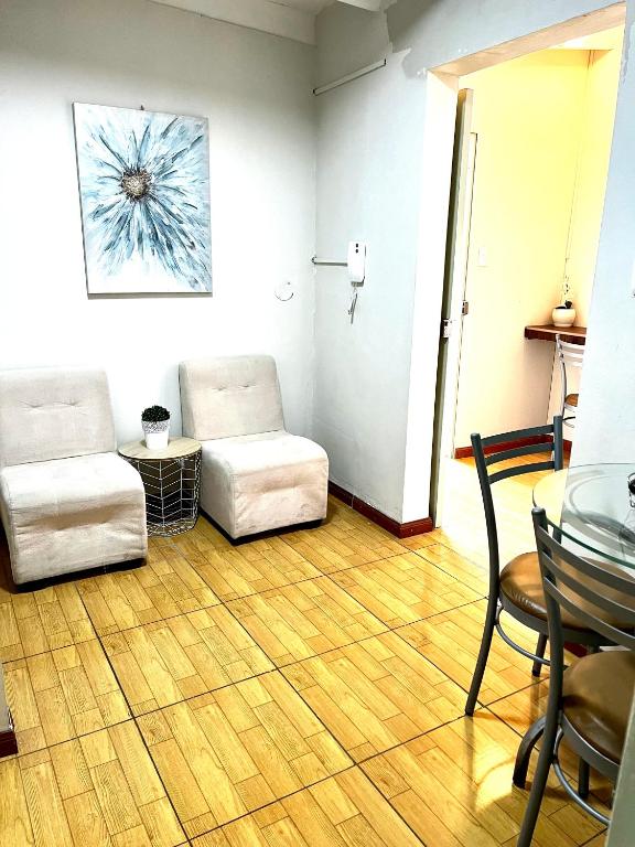 Lima Portofino room 2
