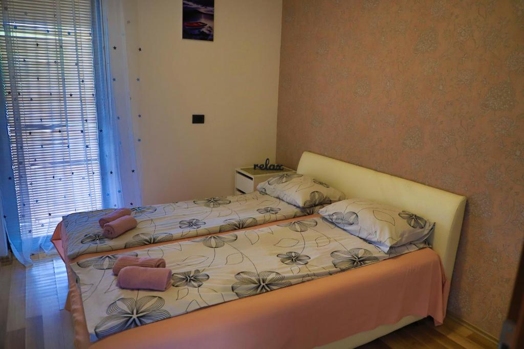 Holiday Homes Pozitiva room 4