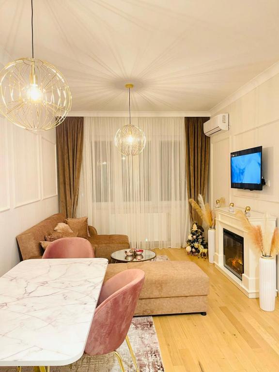 Stan na dan "Apartman Purple" room 1