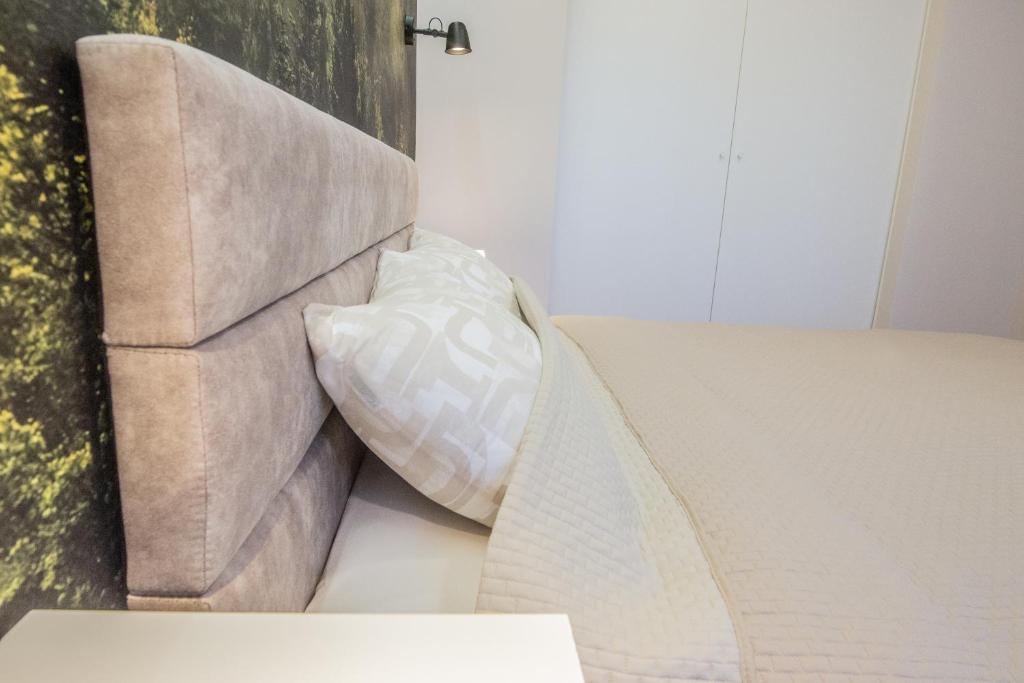 Central and Relaxing apartment room 5