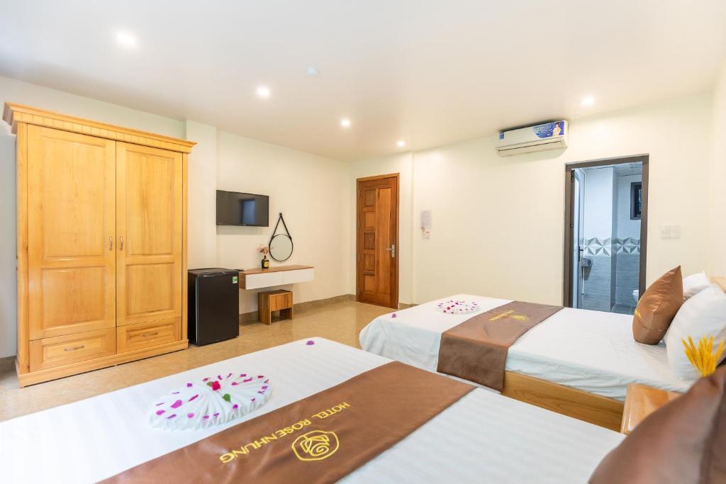 Cat Ba Rose Nhung Hotel room 5