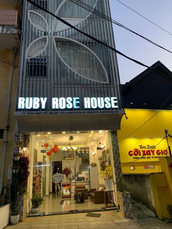 Ruby Rose House room 1