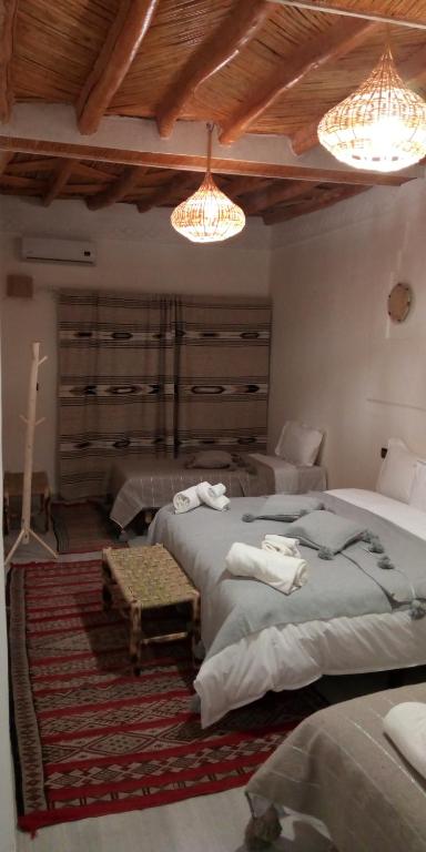 Soleil Bleu room 2
