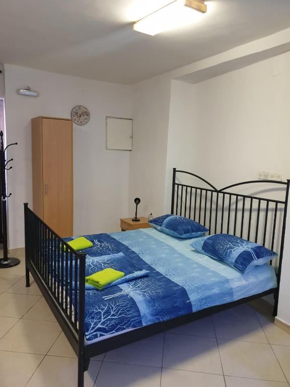Apartment Stari Grad room 6