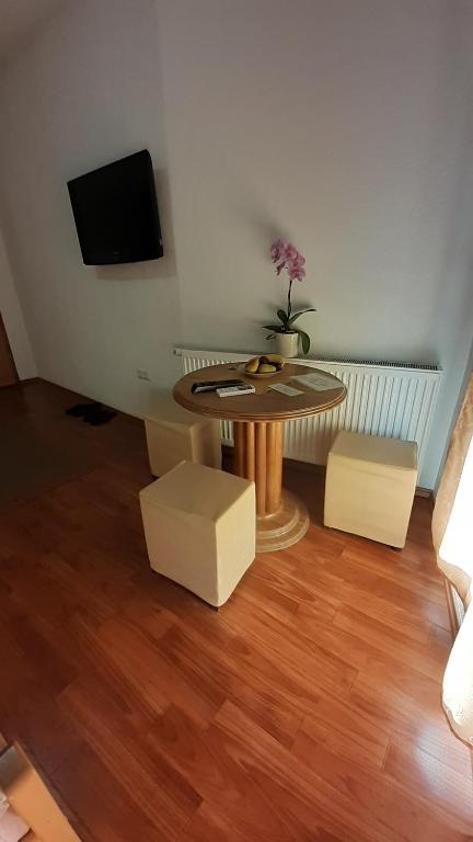Guest House Stari Grad - Old Town room 3