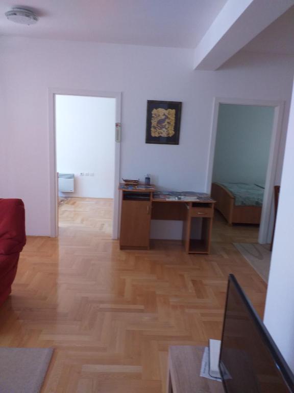 Studio Centar room 2
