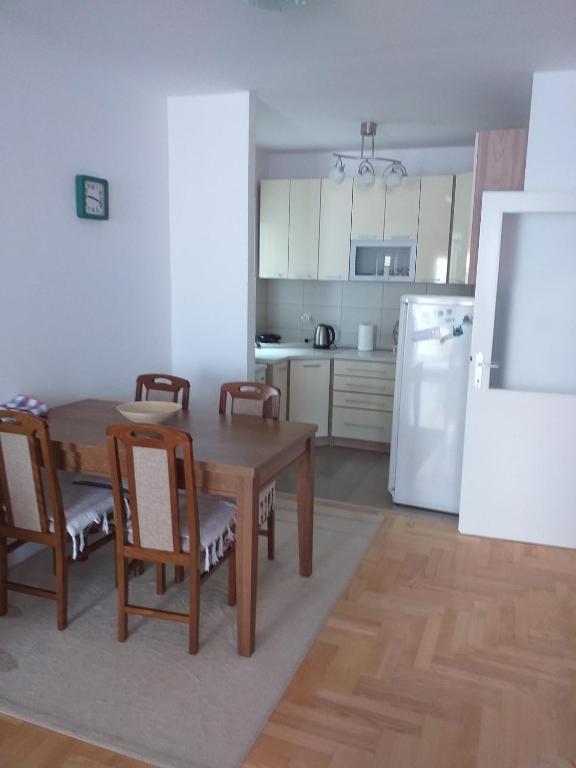 Studio Centar room 4