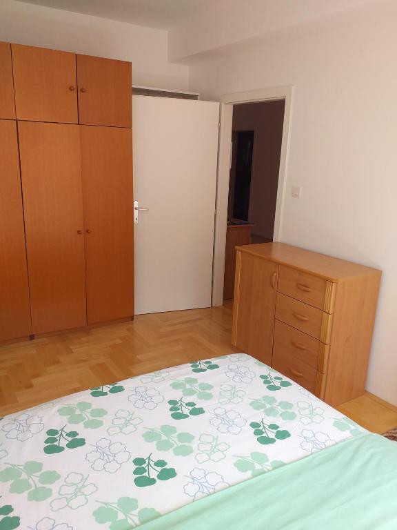 Studio Centar room 5
