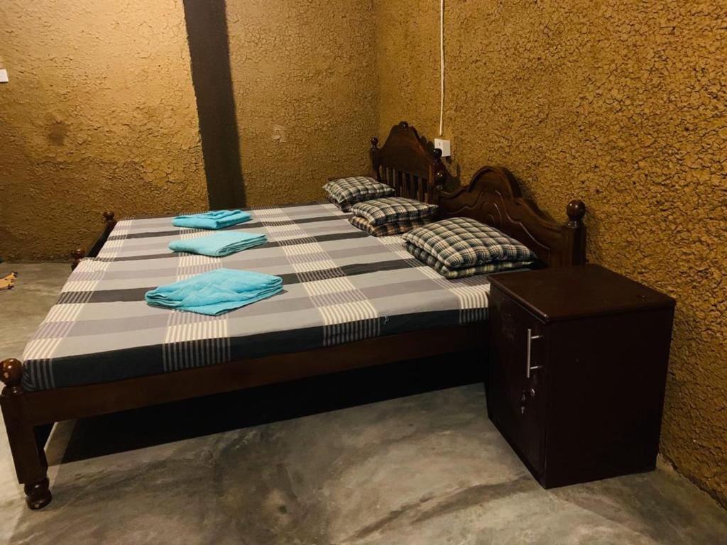 Sun Up Hiriketiya Dickwella room 4