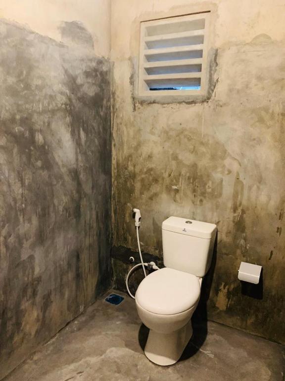 Sun Up Hiriketiya Dickwella room 5