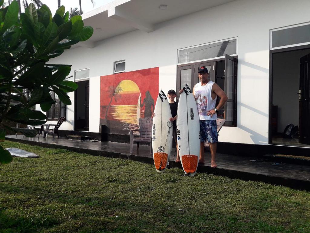 Sunset Surfing Beach Resort room 2