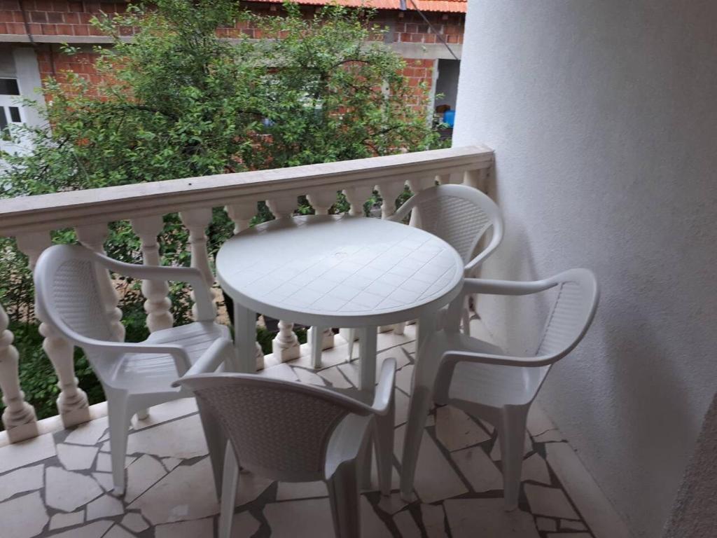 Apartmani Tajra room 6