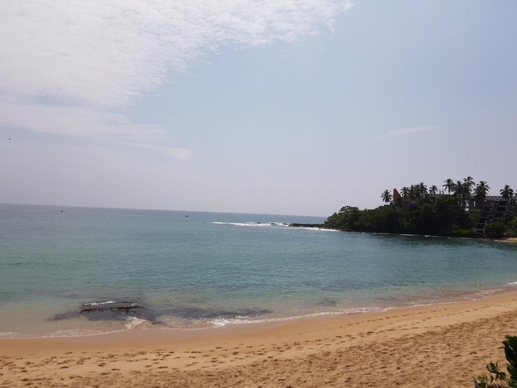 Tangalle Bay Cottages room 3