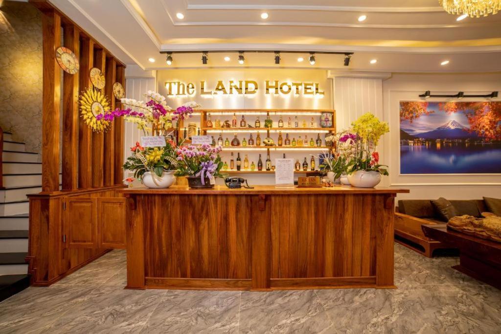 THELAND HOTEL room 2