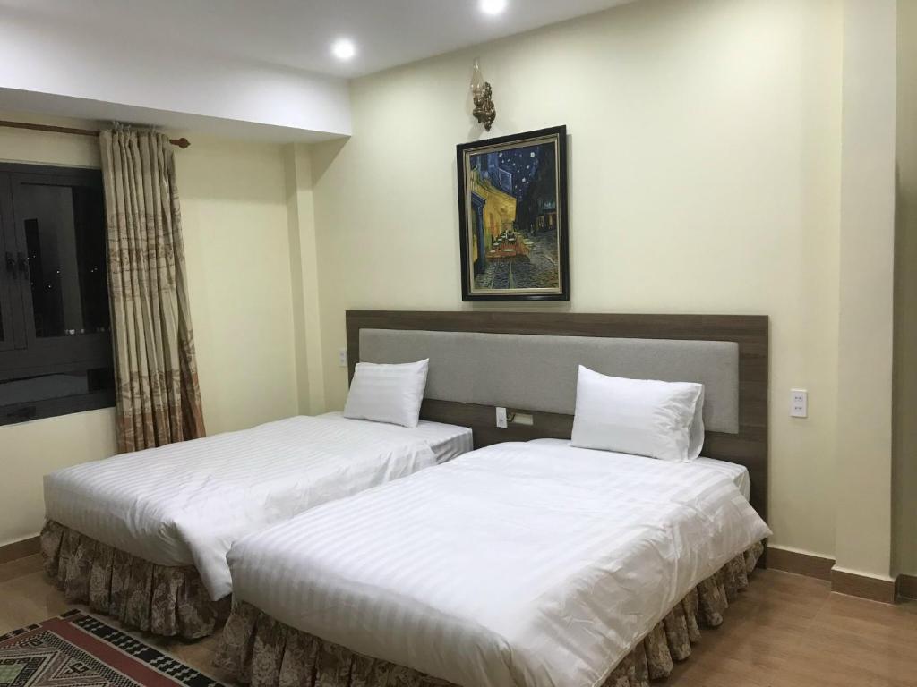 Ngoc Tran Hotel room 1