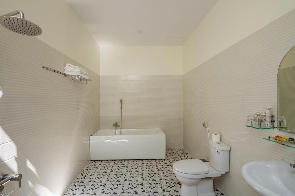 Trung Huynh Bungalow room 2