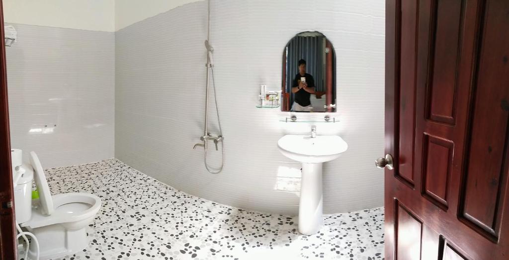 Trung Huynh Bungalow room 3