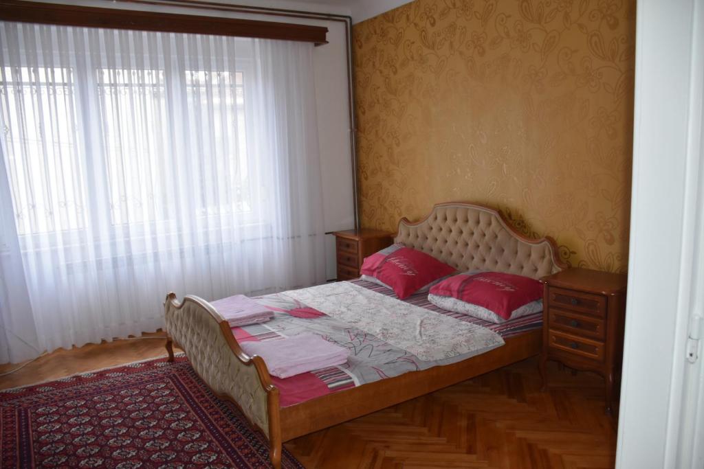 Vijecnica Tuzlaks apartments room 5