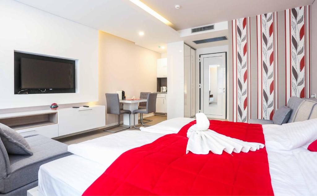 Urban Apartments Strossa room 3