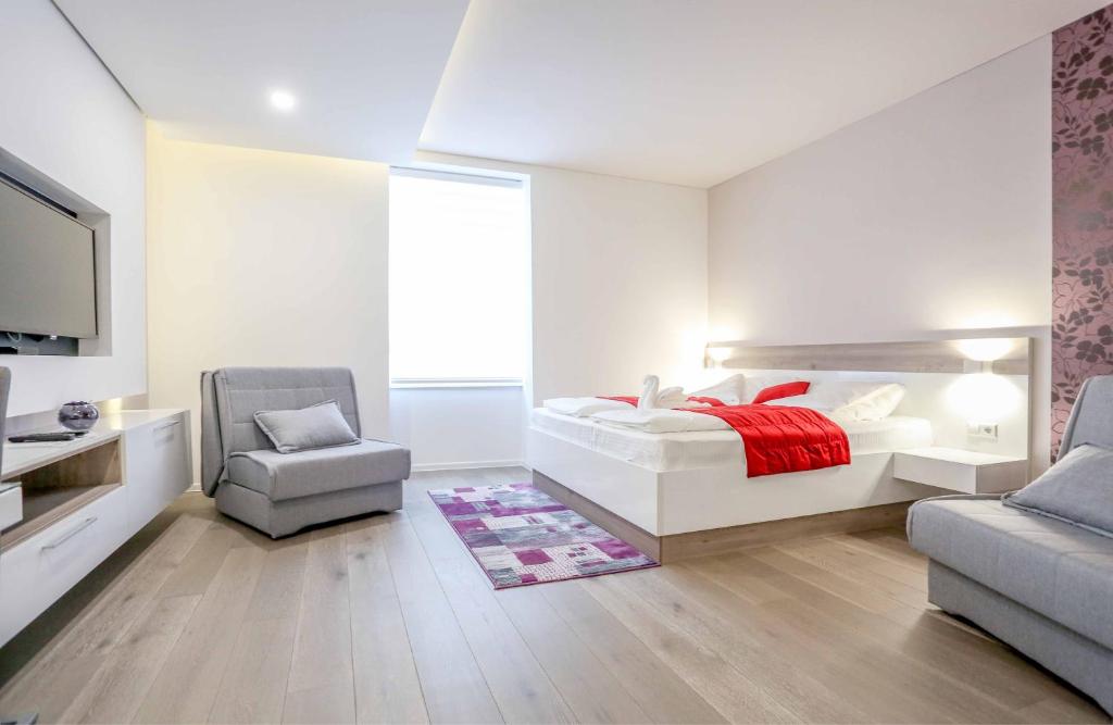 Urban Apartments Strossa room 4