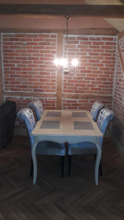 Vanalinna apartement room 6