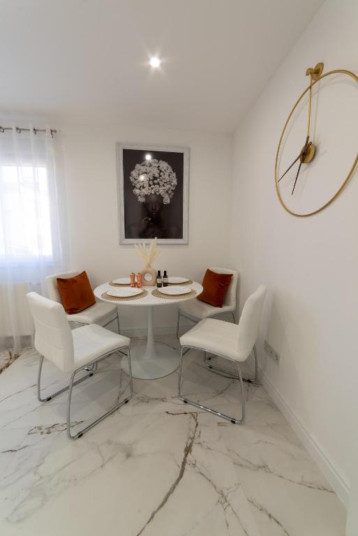 White House Sarajevo room 5