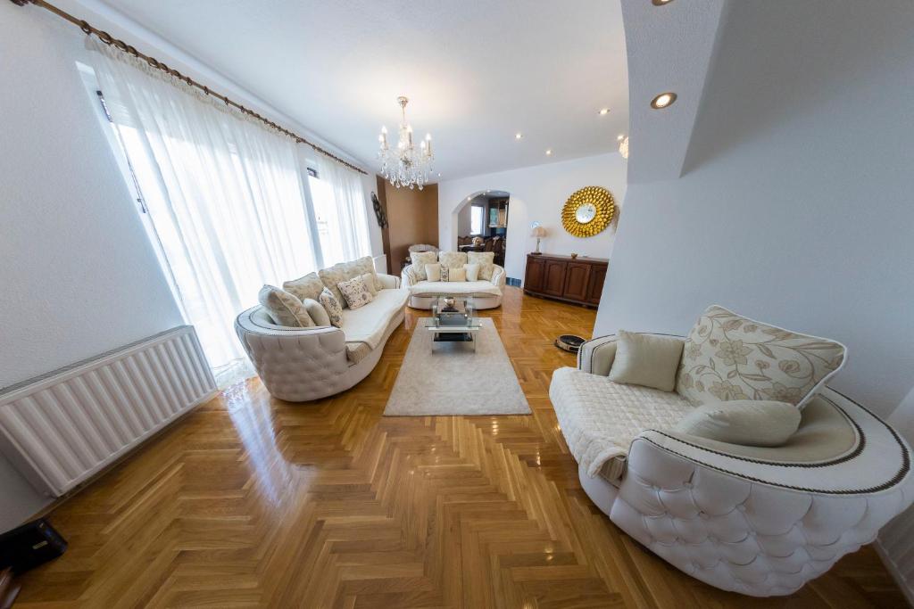 White Pearl Luxus Apartment room 3