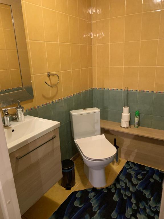 Zair Apartments room 6