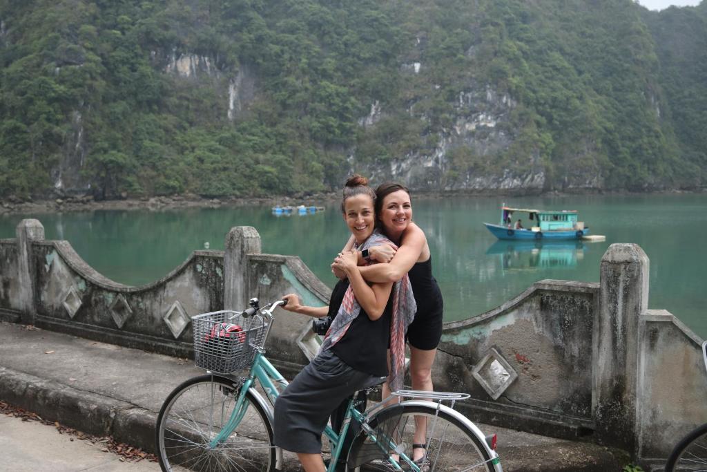 Zenna Villa Ha long room 3
