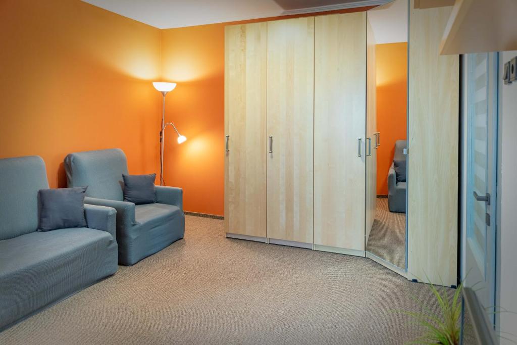 Zsuzsi Apartman room 6